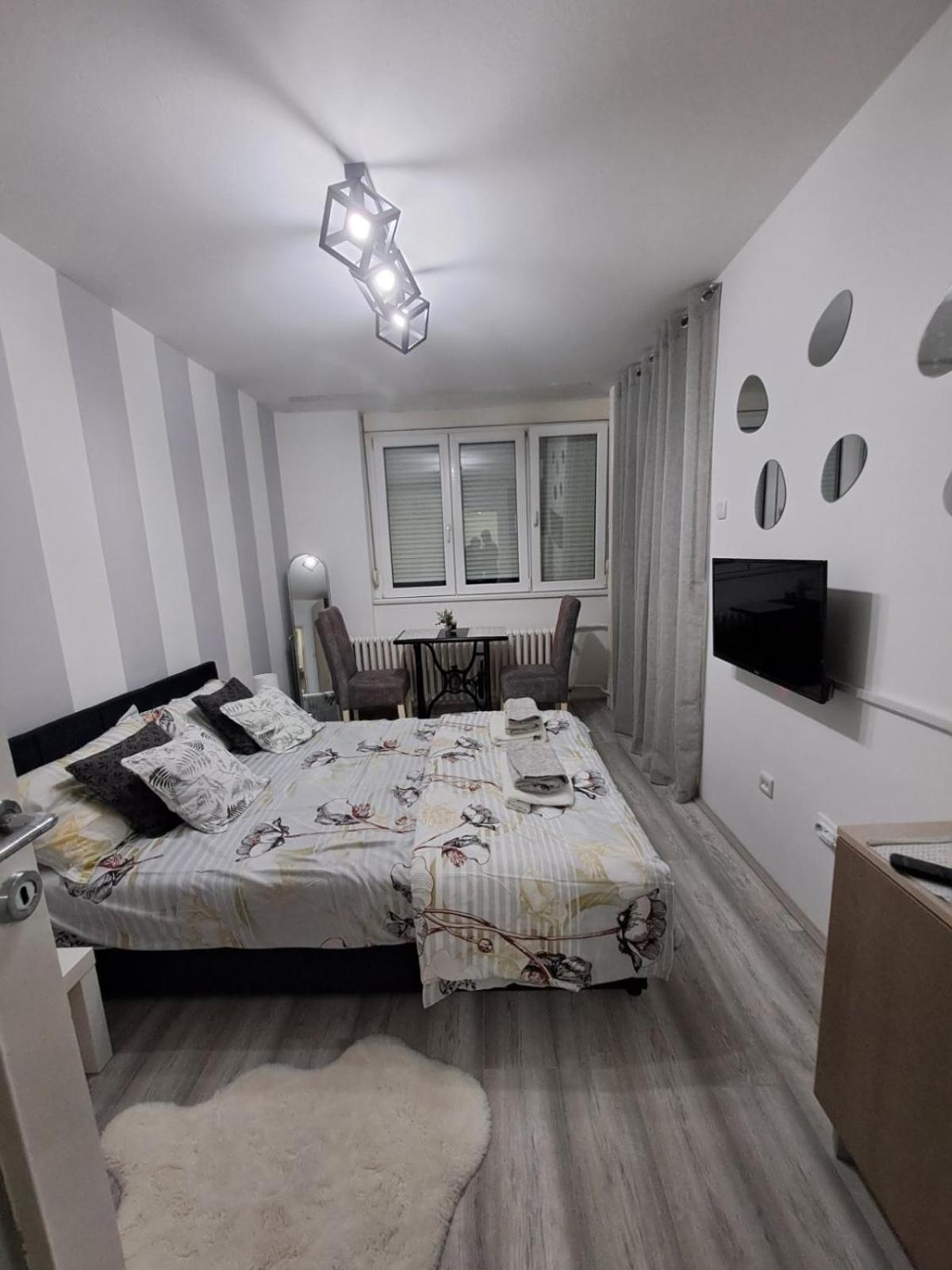 Studio Apartman Nataly Apartment Krusevac Exterior photo